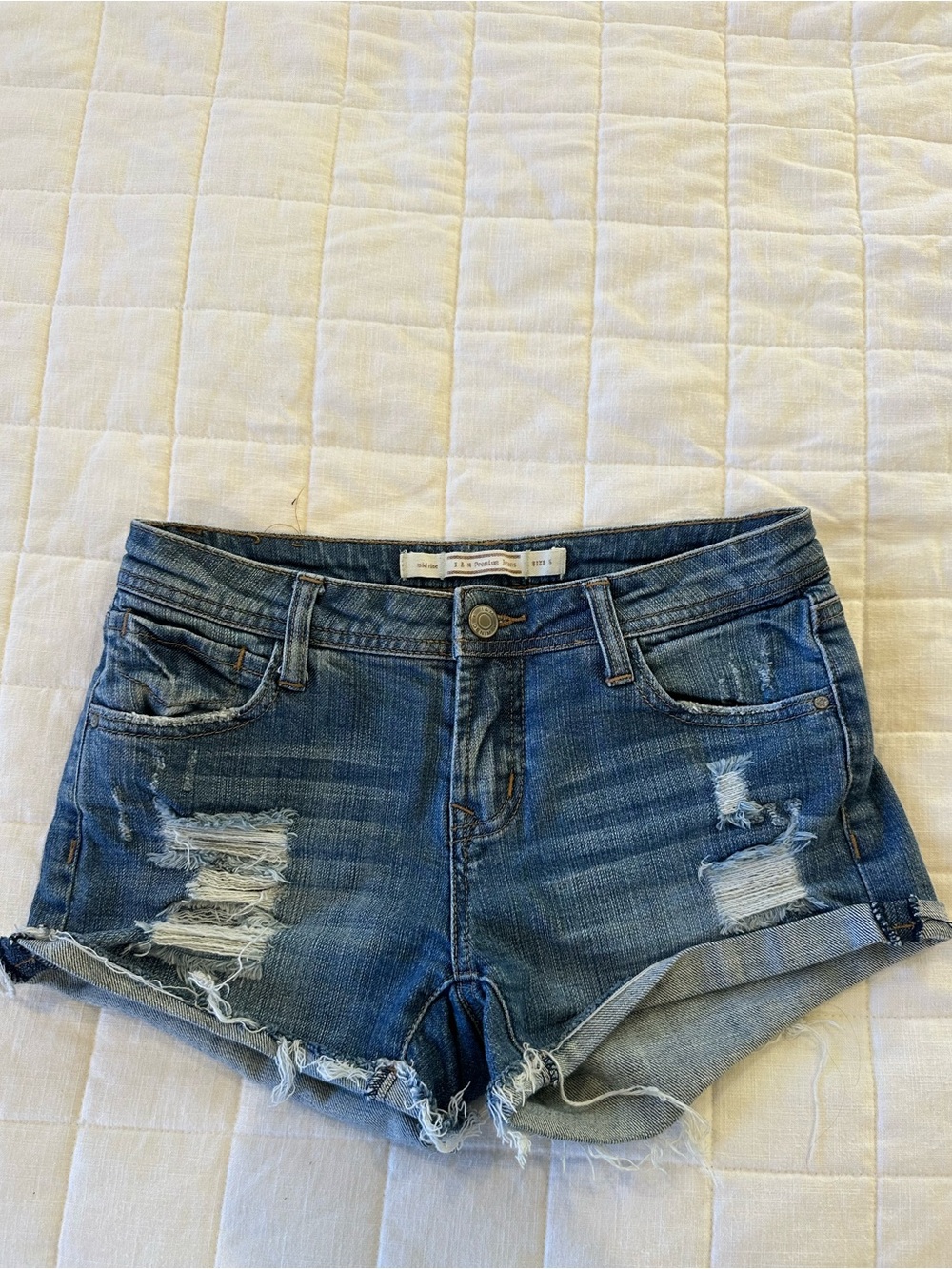 Women’s Distressed Denim Jean Shorts - Blue